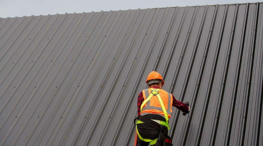 Expert Emergency Roof Repairs services in Blackstone, IL
